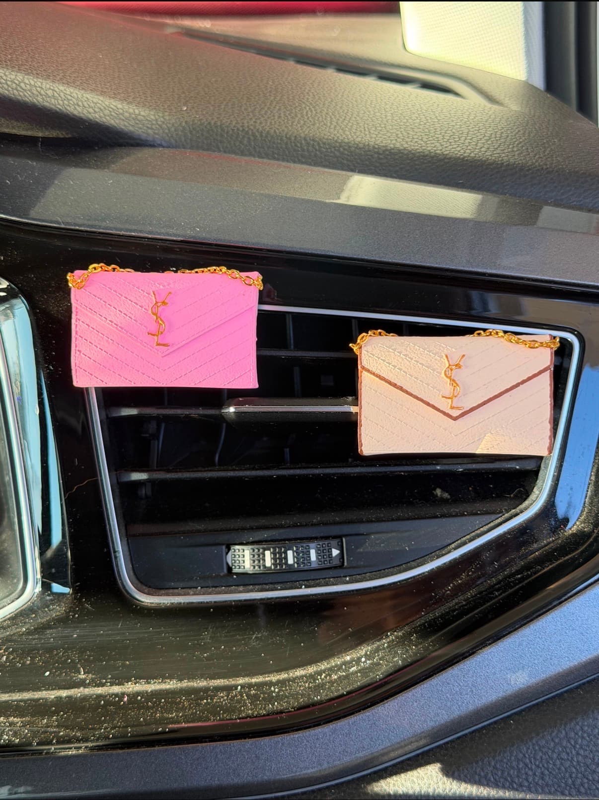 The YSL Envelope Bag Diffuser Clip